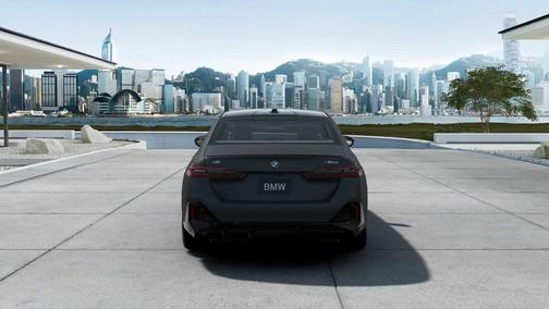 2025 BMW i5 M60