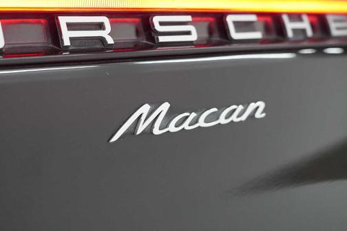 2020 Porsche Macan Base