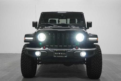 Black Clearcoat 2022 Jeep Gladiator Rubicon