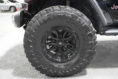 Black Clearcoat 2022 Jeep Gladiator Rubicon