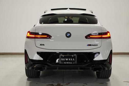 2024 BMW X4 M40i