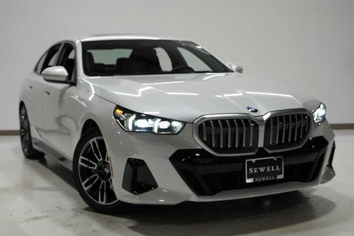 2026 BMW 530 i xDrive