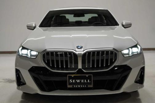 2026 BMW 530 i xDrive