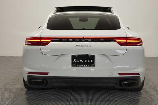 2018 Porsche Panamera 4
