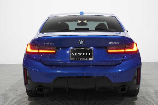 Portimao Blue Metallic 2024 BMW 330 i
