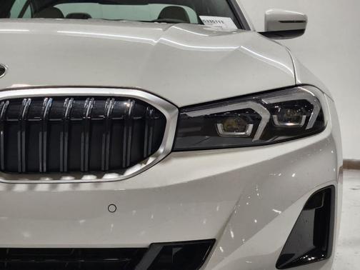 2025 BMW 330 i xDrive