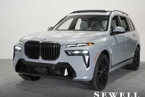 Gray Metallic 2026 BMW X7 xDrive40i