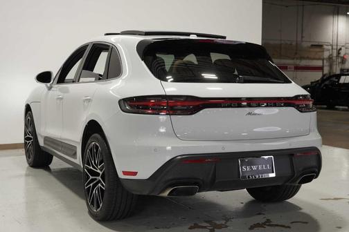 2022 Porsche Macan Base