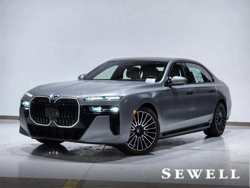 2025 BMW 750e xDrive
