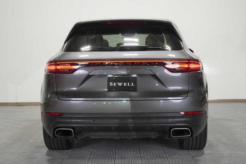 2023 Porsche Cayenne 