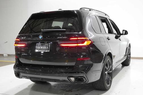 2025 BMW X7 xDrive40i