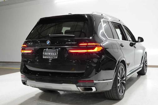 2023 BMW X7 xDrive40i