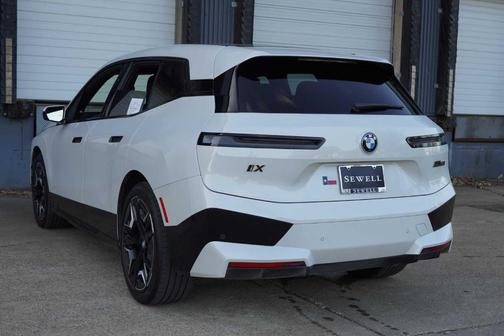 2023 BMW iX M60