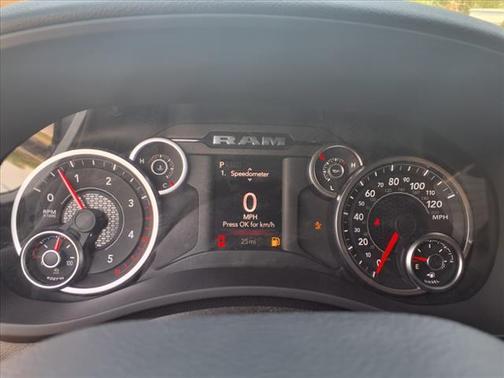 2025 RAM 2500 Big Horn Crew Cab 4x4 6'4' Box