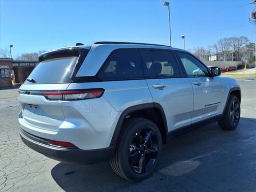 2025 Jeep Grand Cherokee Altitude