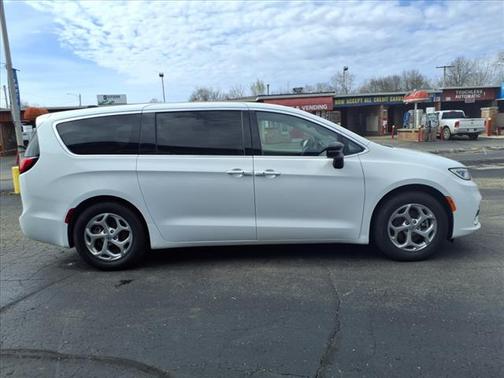 2024 Chrysler Pacifica Limited