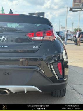 2020 Hyundai Veloster 2