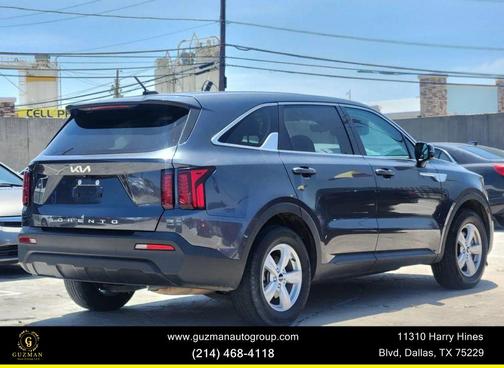 2022 Kia Sorento LX