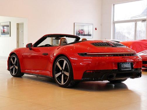 2025 Porsche 911 Carrera