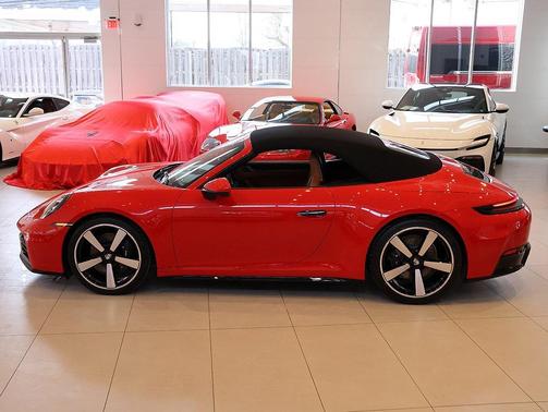 2025 Porsche 911 Carrera