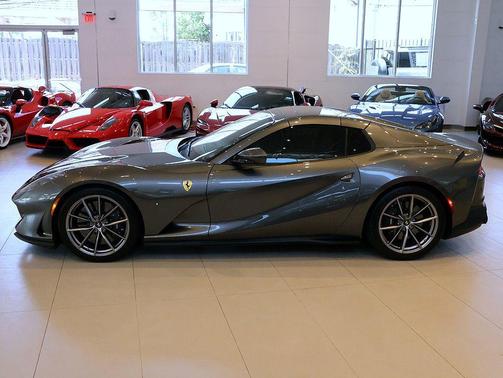 Grigio Silverstone Metallic 2021 Ferrari 812 GTS