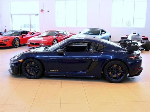 2024 Porsche 718 Cayman GT4 RS