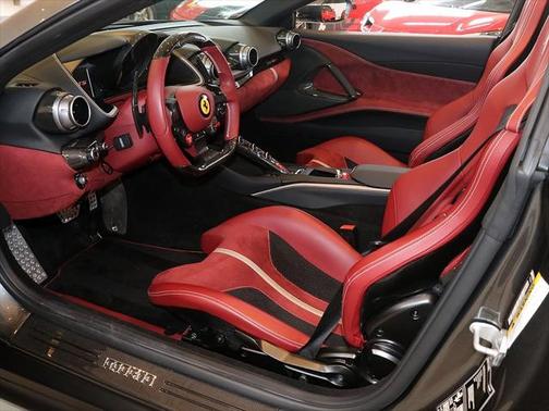 2021 Ferrari 812 GTS Base