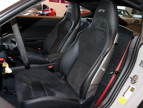 2020 Porsche 718 Cayman GT4