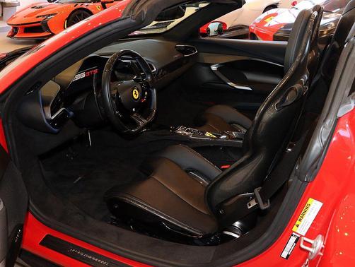 2023 Ferrari 296 GTS 