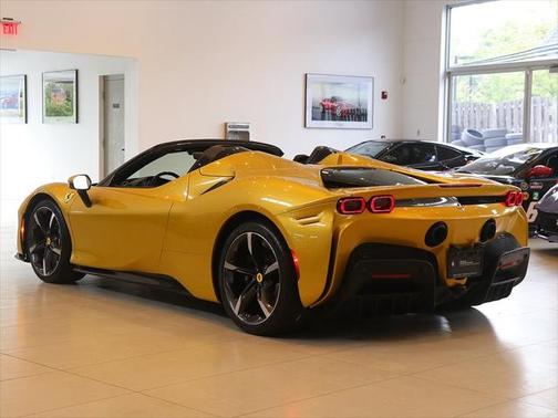 2024 Ferrari SF90 Spider Base