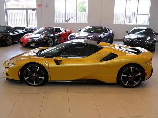 2024 Ferrari SF90 Spider Base
