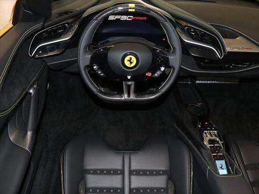 2024 Ferrari SF90 Spider Base