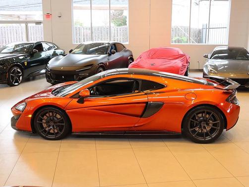 2017 McLaren 570GT Base