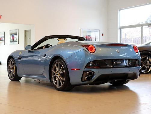 2012 Ferrari California Base