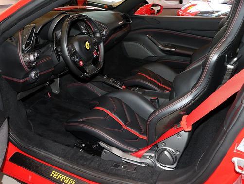 2016 Ferrari 488 GTB Base