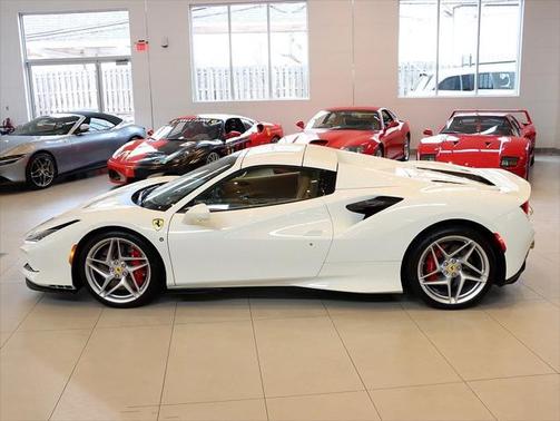 2022 Ferrari F8 Spider Base