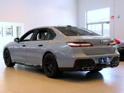 2024 BMW 760 xDrive