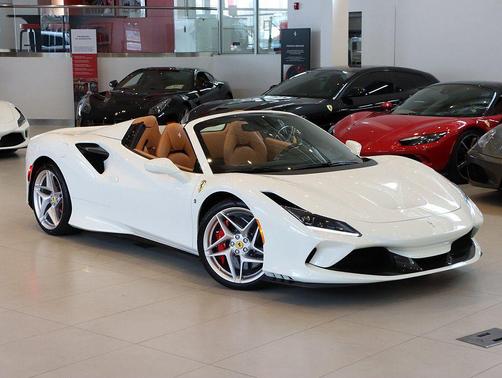 Bianco Avus 2022 Ferrari F8 Spider Base