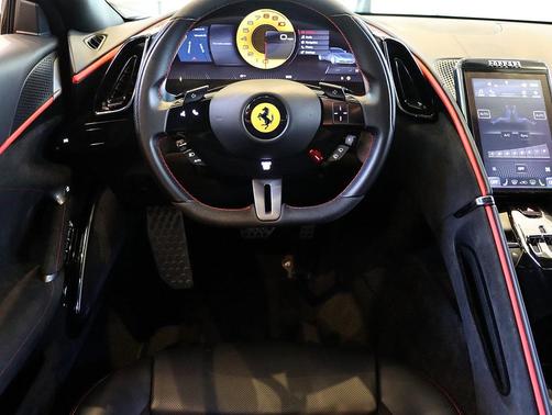 2022 Ferrari Roma Base