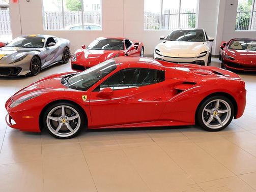 Rosso Corsa 2018 Ferrari 488 Spider Base