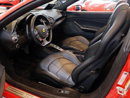 Rosso Corsa 2018 Ferrari 488 Spider Base