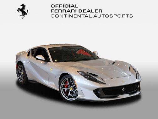 Argento Nurburgring Metallic 2019 Ferrari 812 Superfast Base
