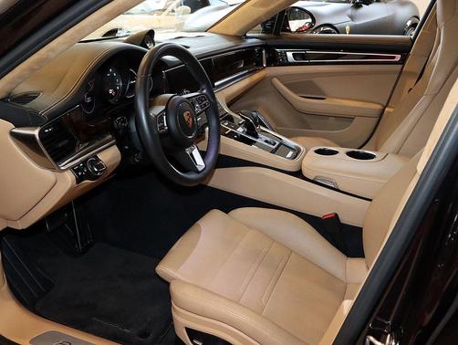 2020 Porsche Panamera Turbo