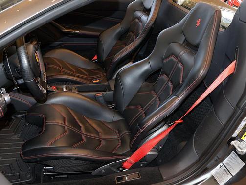 2019 Ferrari 488 Spider Base