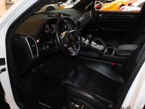 2021 Porsche Cayenne GTS