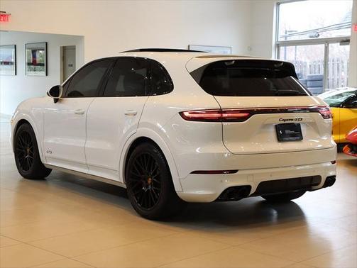 2021 Porsche Cayenne GTS