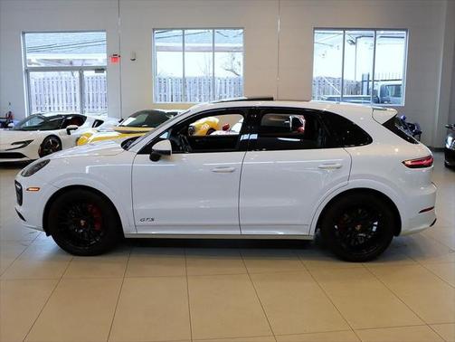 2021 Porsche Cayenne GTS