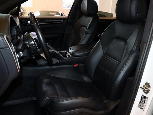 2021 Porsche Cayenne GTS