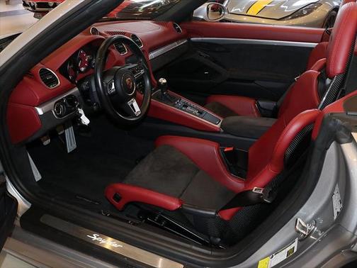 2020 Porsche 718 Spyder Base