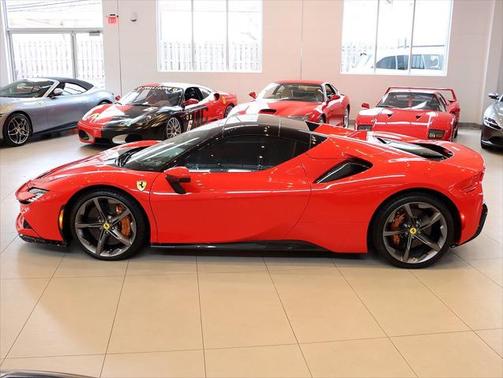 2024 Ferrari SF90 Spider Base